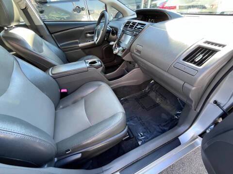 2012 Toyota Prius v Three