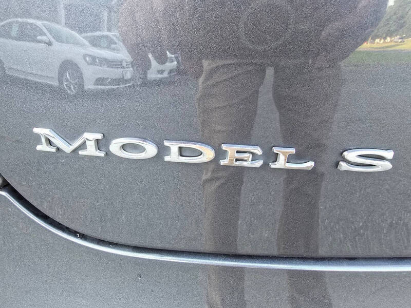 2015 Tesla Model S 70D