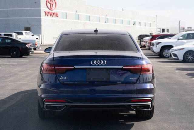 2022 Audi A4 quattro Premium Plus 40 TFSI