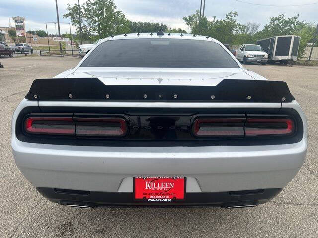 2022 Dodge Challenger SXT