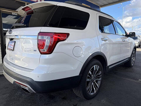 2017 Ford Explorer Platinum