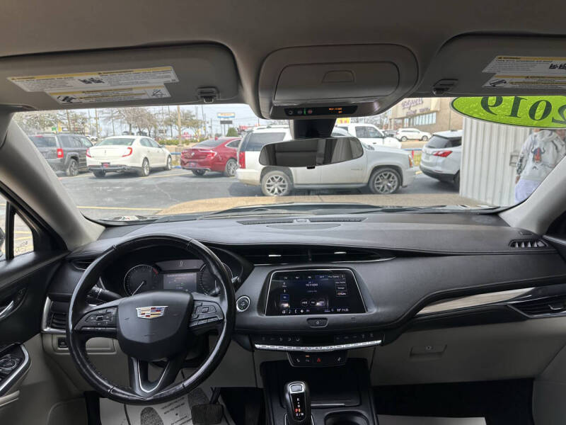 2019 Cadillac XT4 Luxury