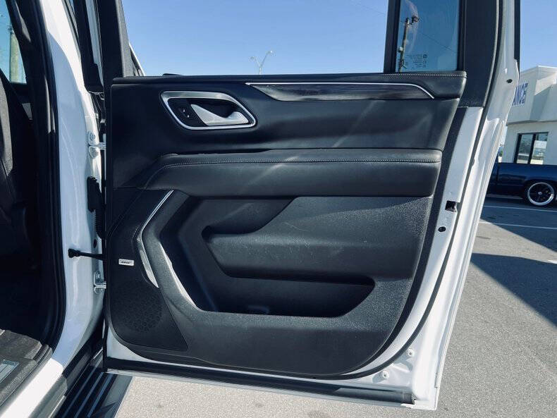 2022 Chevrolet Suburban LT