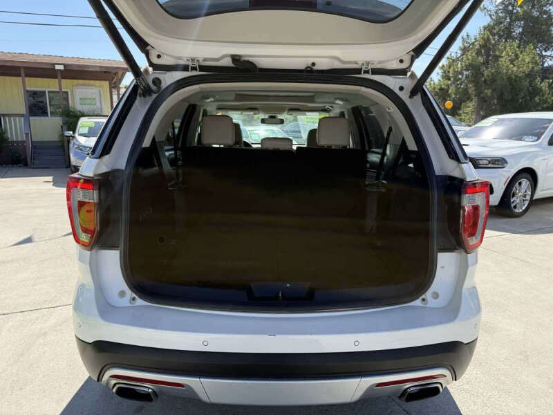 2017 Ford Explorer Platinum