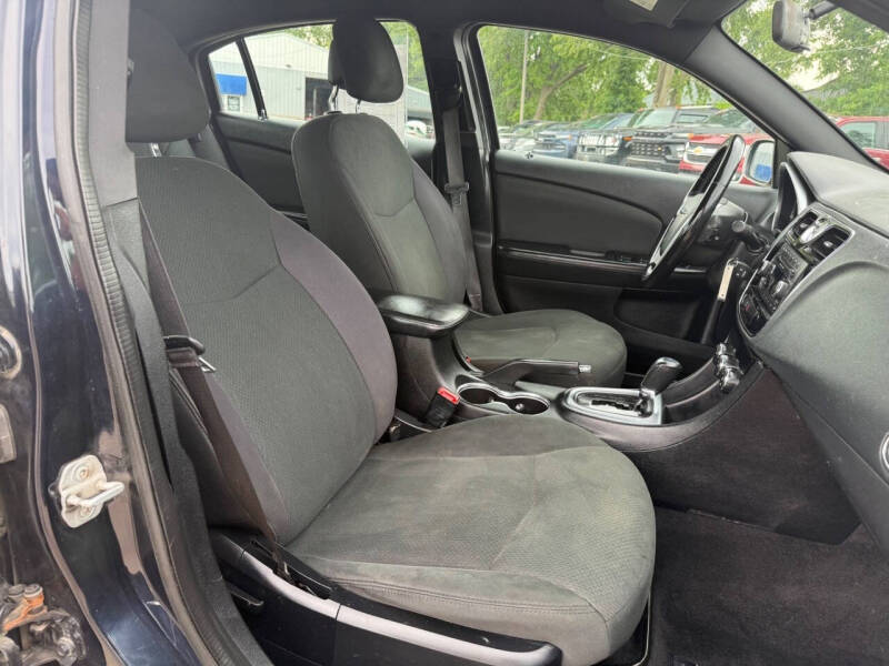 2012 Chrysler 200 Touring