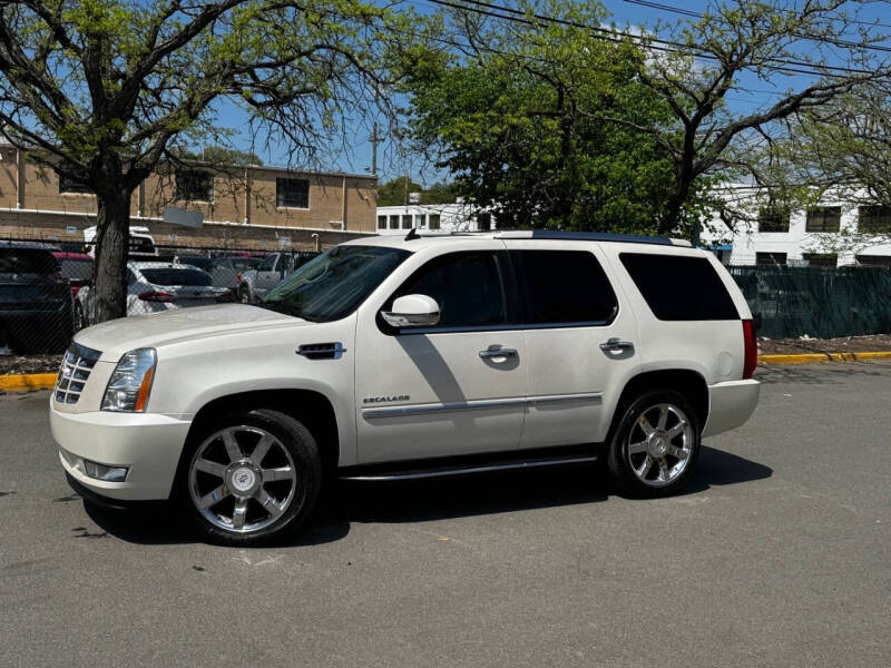 2011 Cadillac Escalade Luxury