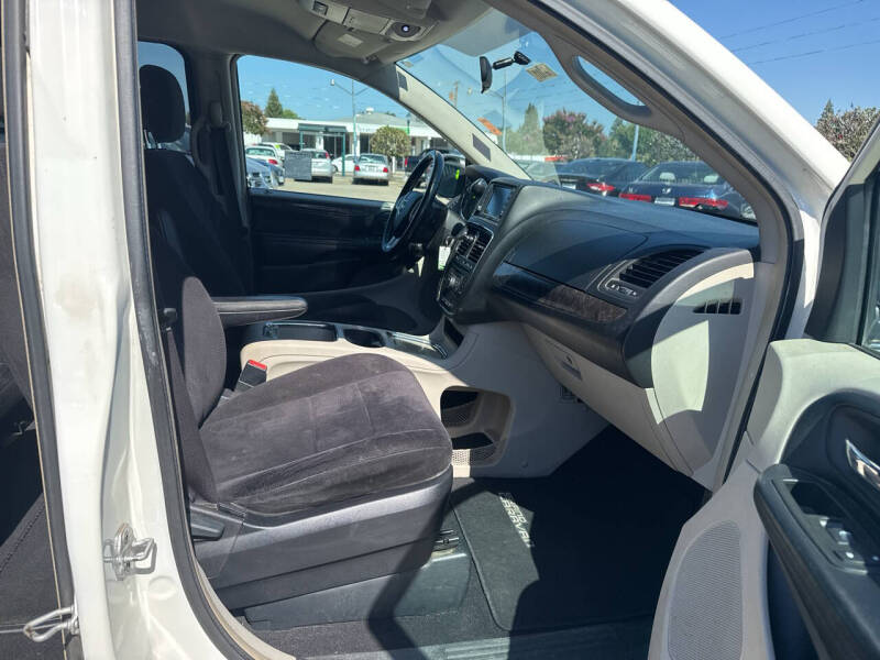 2011 Dodge Grand Caravan Crew