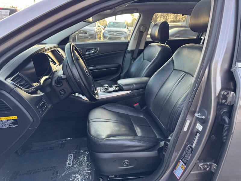 2015 Kia K900 Premium