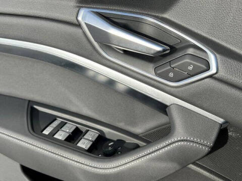 2024 Audi Q8 e-tron quattro Premium Plus