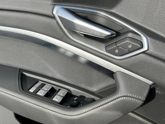 2024 Audi Q8 e-tron quattro Premium Plus