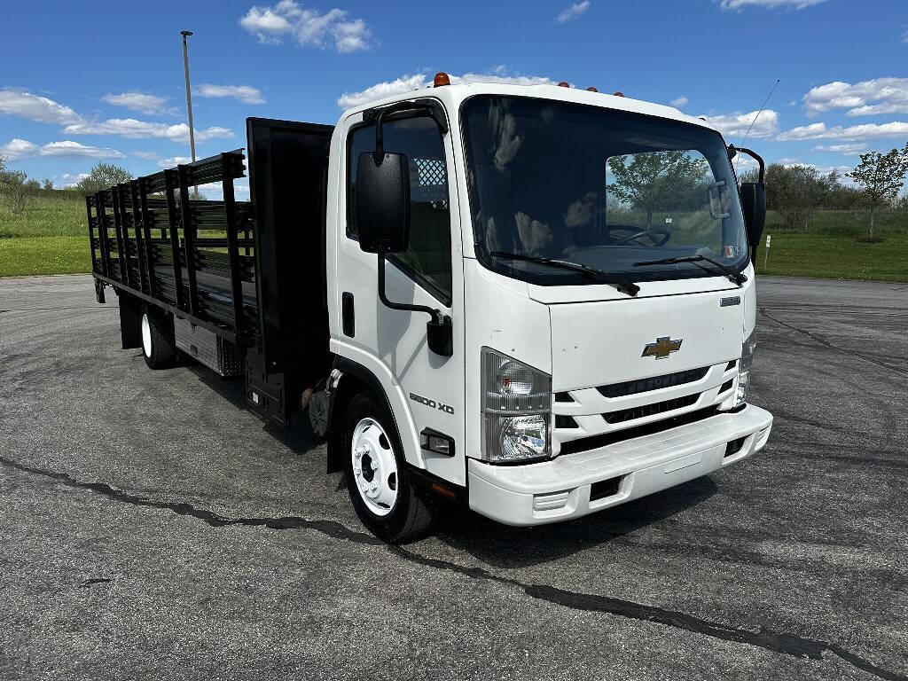 U Chevrolet 5500XD LCF 4X2 2dr 71.0 in. BBC Tilt Cab 109 212