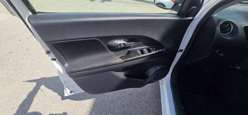 2010 Scion xD