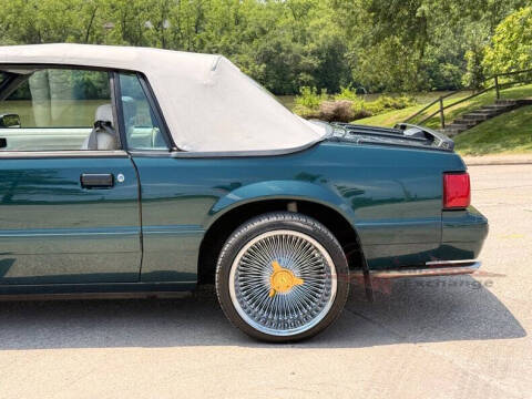1990 Ford Mustang