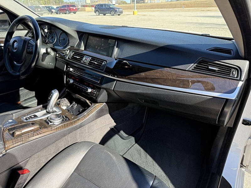 2015 BMW 5 Series 528i