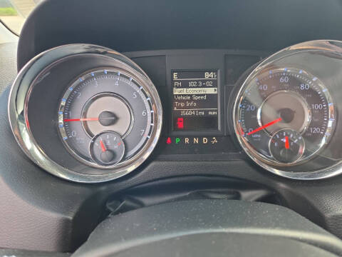 2014 Chrysler Town and Country Touring-L