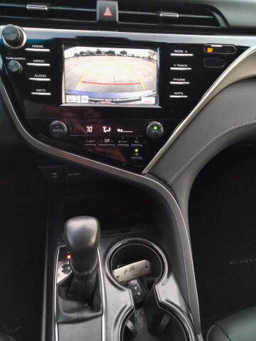 2018 Toyota Camry SE