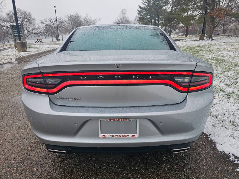 2022 Dodge Charger SXT photo 4