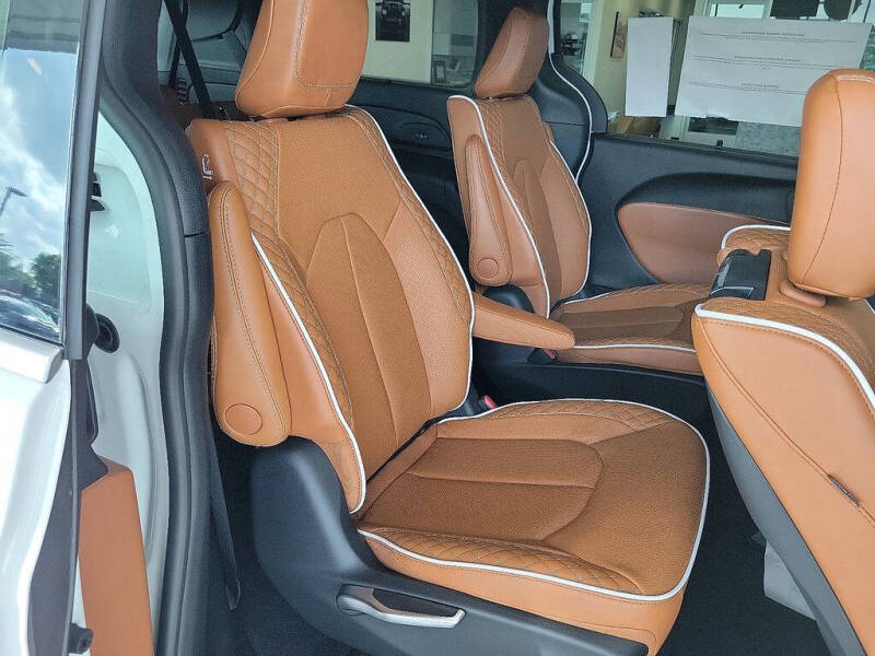 2026 Chrysler Pacifica Pinnacle