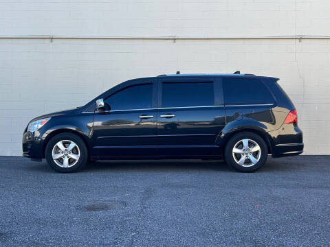 2014 Volkswagen Routan SEL Premium