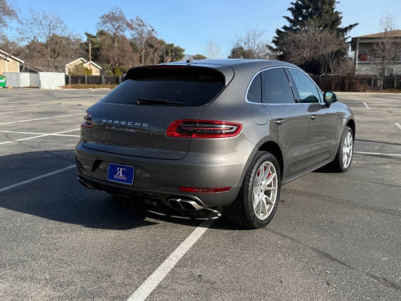 2015 Porsche Macan Turbo