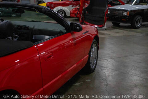 2002 Ford Thunderbird Deluxe
