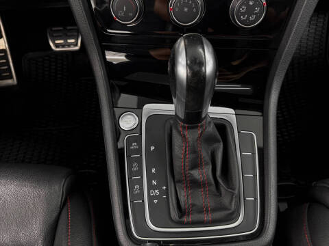 2020 Volkswagen Golf GTI SE