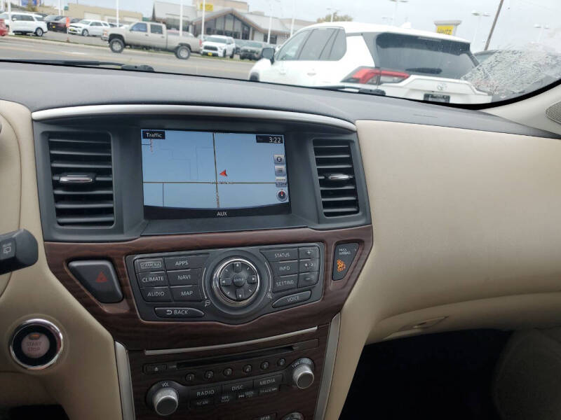 2017 Nissan Pathfinder Platinum