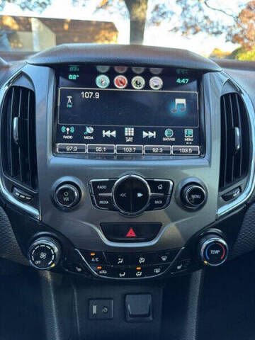 2017 Chevrolet Cruze LT Auto