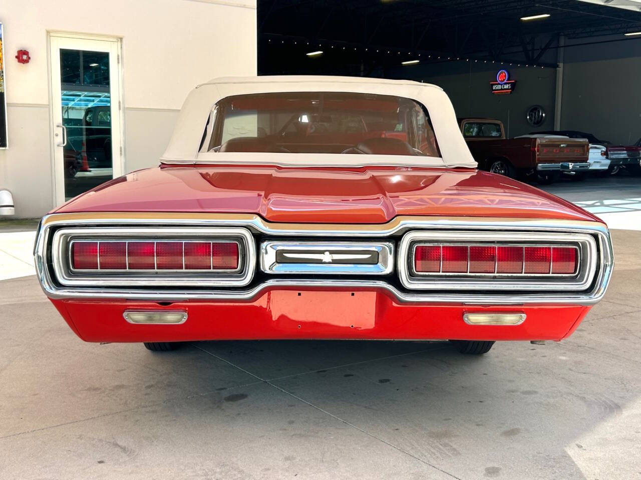 1965 Ford Thunderbird 6