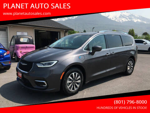 2021 Chrysler Pacifica Hybrid for sale at PLANET AUTO SALES in Lindon UT