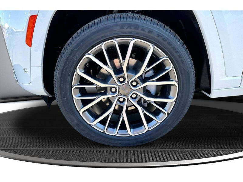 2026 Jeep Grand Cherokee Summit