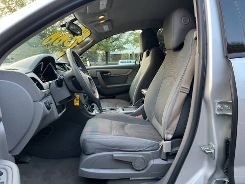 2017 Chevrolet Traverse LS