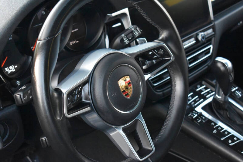 2021 Porsche Macan