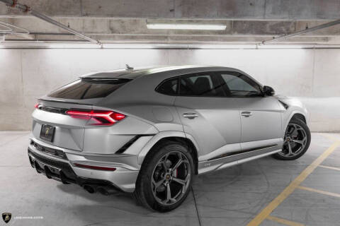 2023 Lamborghini Urus S