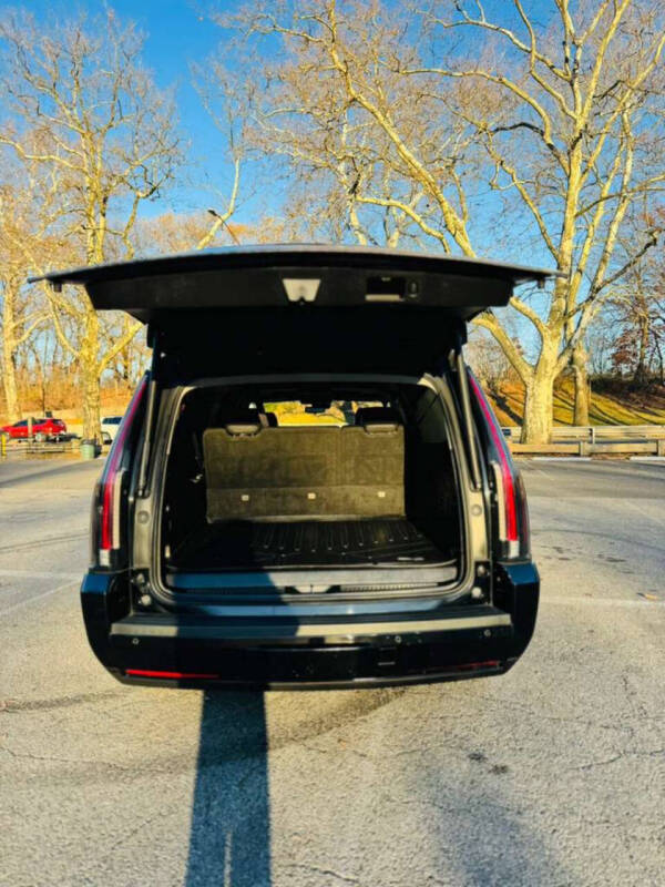 2018 Cadillac Escalade ESV Luxury