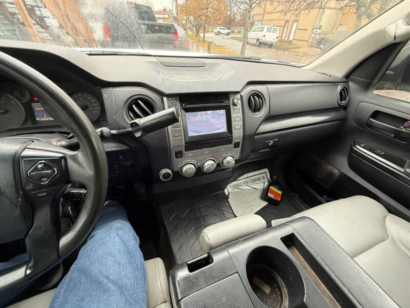 2017 Toyota Tundra SR