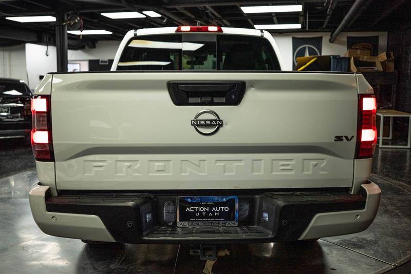 2024 Nissan Frontier SV