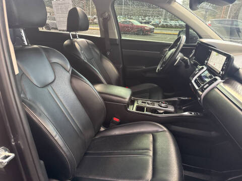 2023 Kia Sorento Hybrid EX