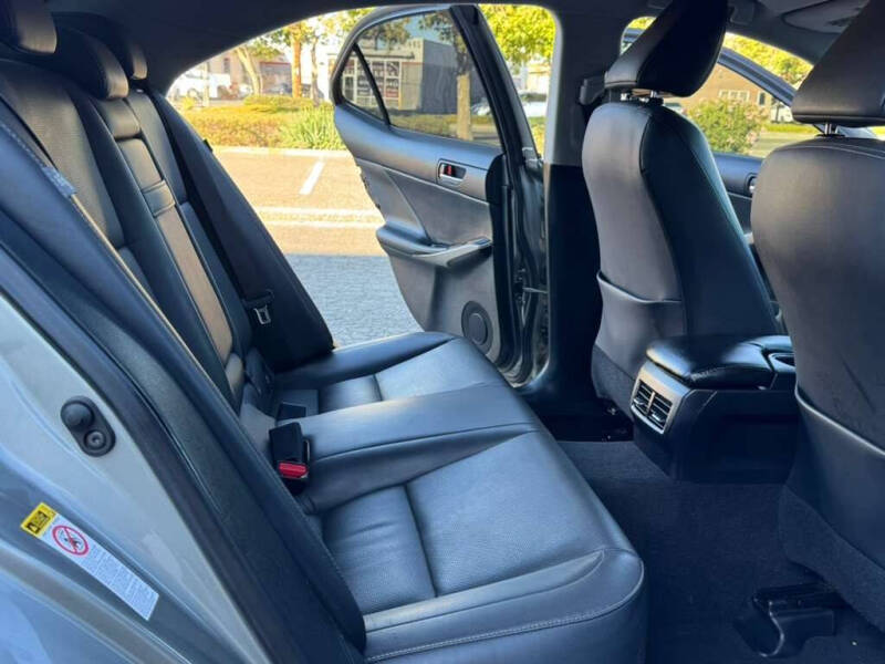 2015 Lexus IS 250