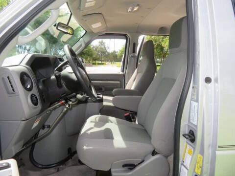 2014 Ford E-Series E-150 XLT