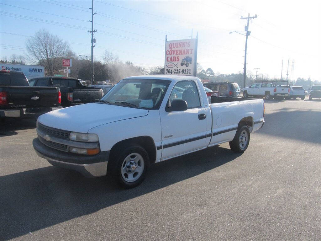 White 2000 Chevrolet Silverado 1500 Base 1