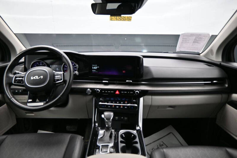2024 Kia Carnival EX