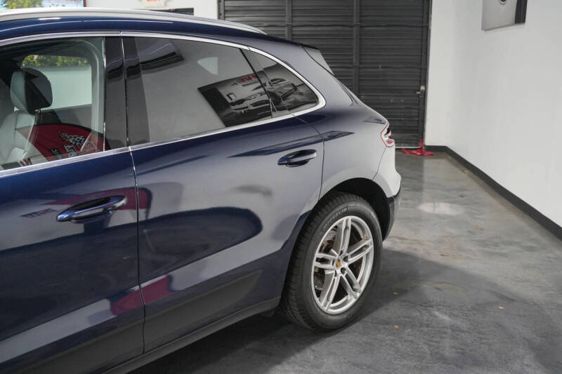 2016 Porsche Macan S