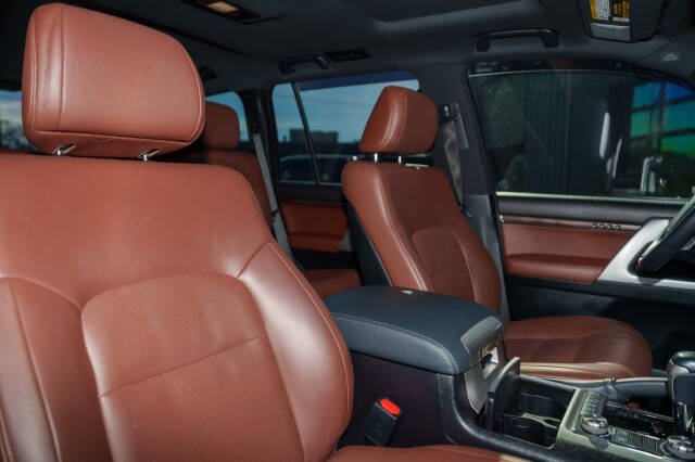 2021 Toyota Land Cruiser