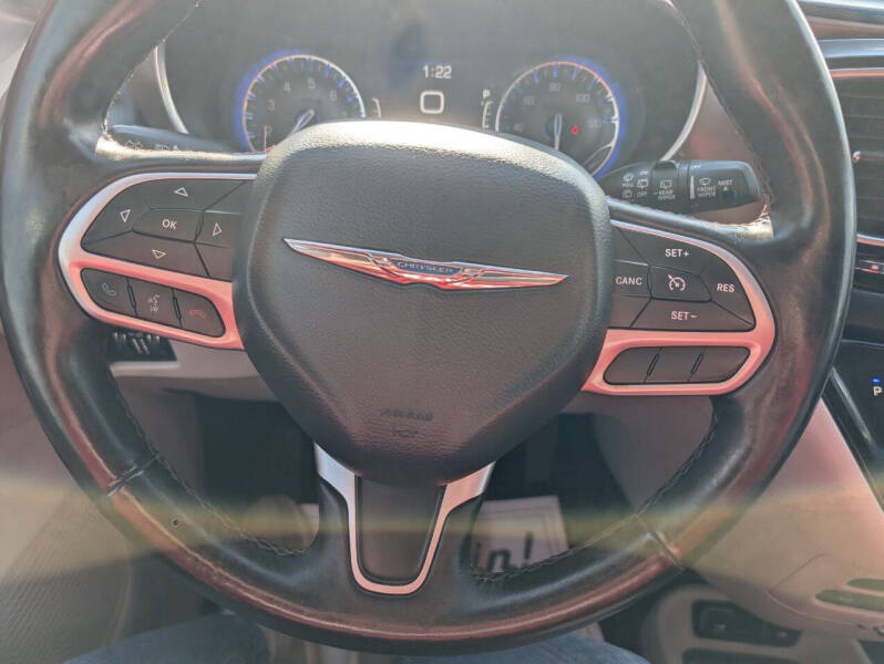 2017 Chrysler Pacifica Touring-L Plus