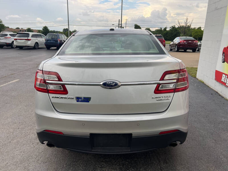 2016 Ford Taurus Limited