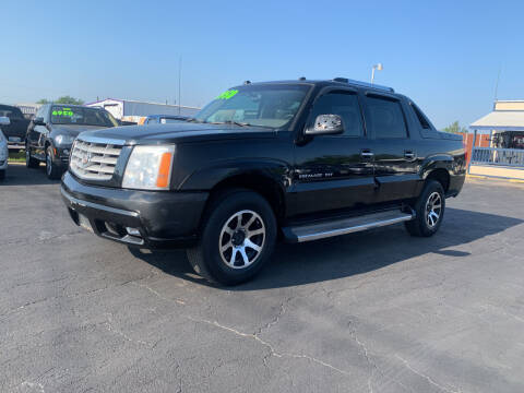 2005 Cadillac Escalade EXT for sale at AJOULY AUTO SALES in Moore OK