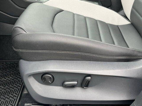 2026 Volkswagen Taos SEL 4Motion