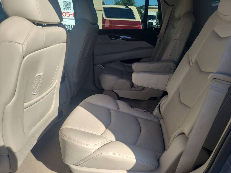 2019 Cadillac Escalade Luxury