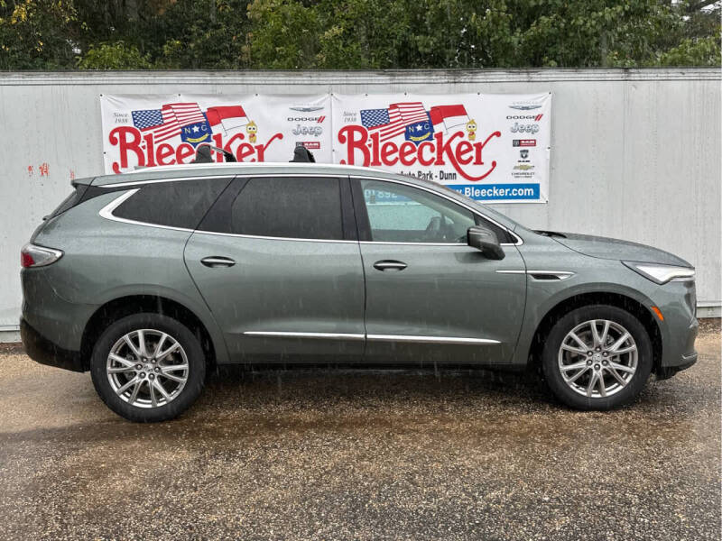 2023 Buick Enclave Essence